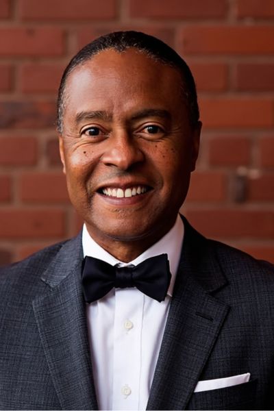 Headshot of Joel Riley